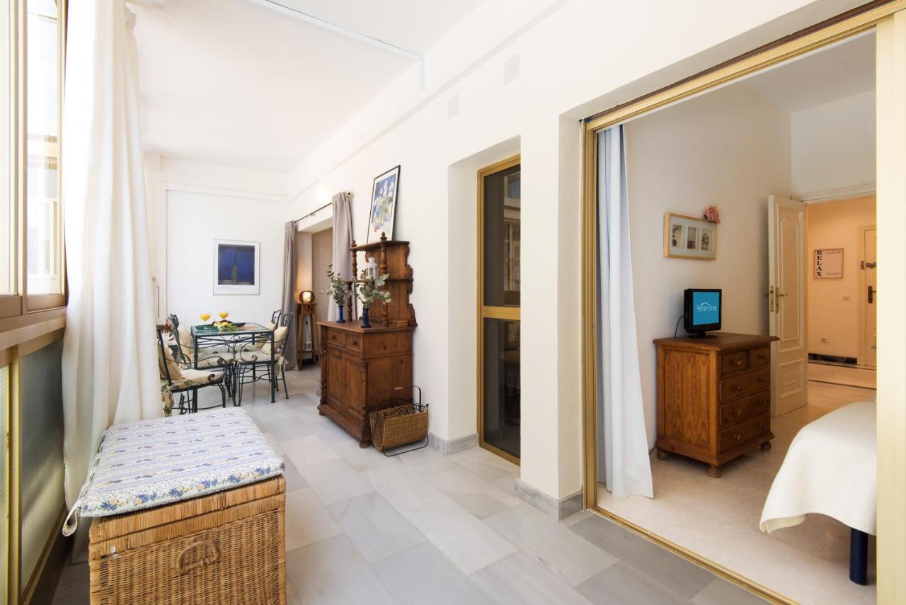 Rentandhomes Beachfront Center Marbellac