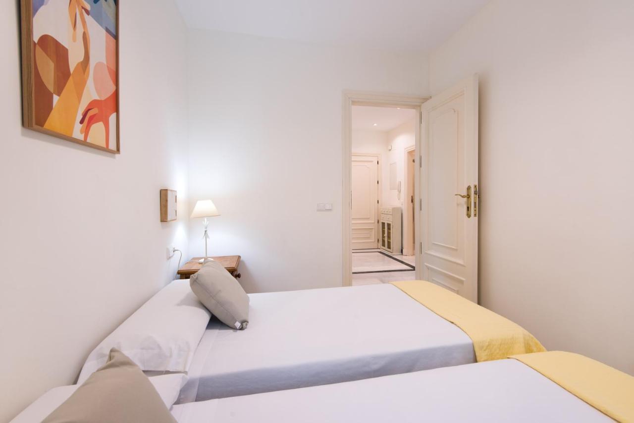 Rentandhomes Beachfront Center Appartement Marbellac