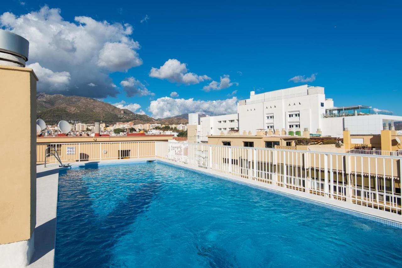 Rentandhomes Beachfront Center * Marbellac
