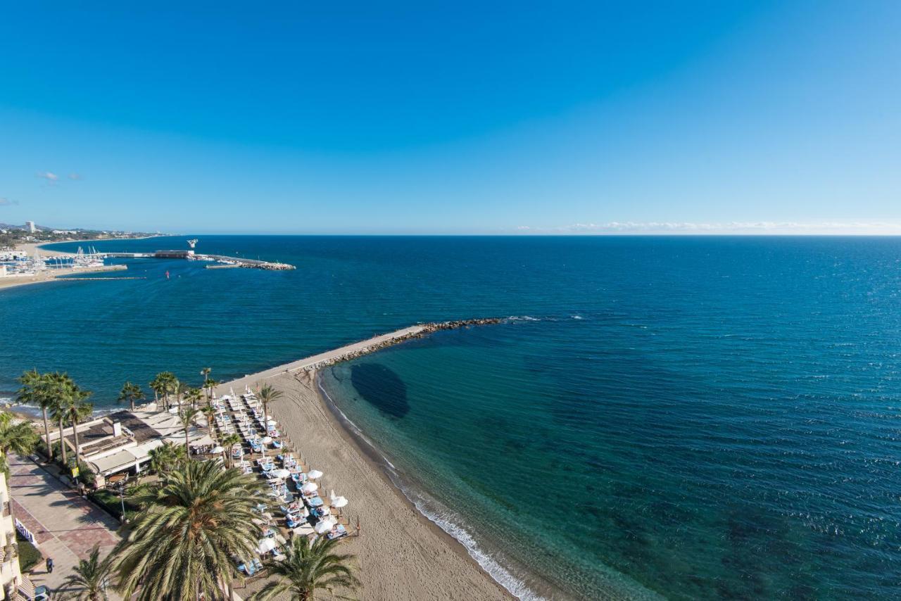 Rentandhomes Beachfront Center Appartement
